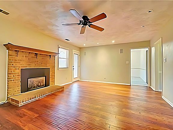 5th image of 1109 Lake Kennedy Dr
