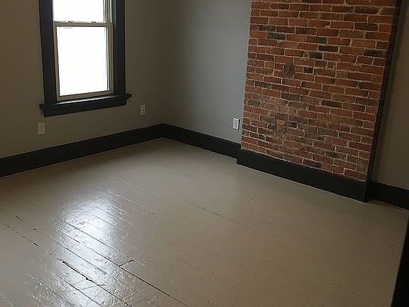 4th image of 548-550 Kelton Ave