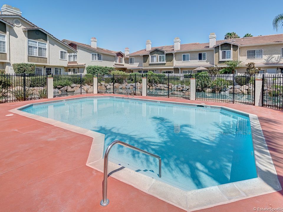 2nd image of 10110 Palm Glen Dr Unit 9