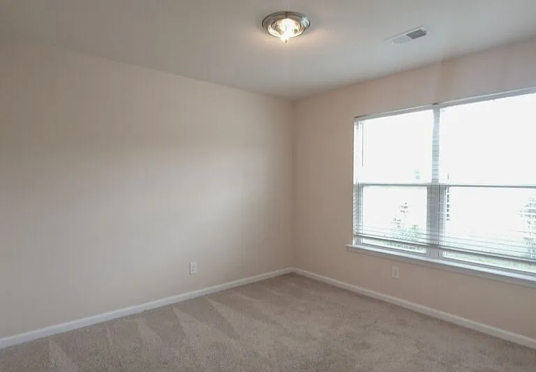 44 Hawkhorn Ct — Photo 8