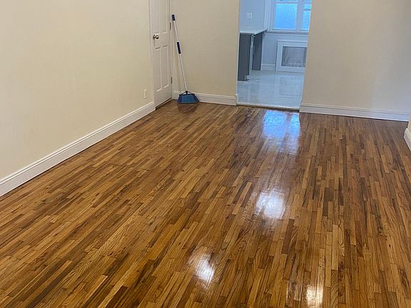 3rd image of 1572 E 52nd St