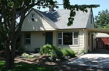 2nd image of 4529 SE Taggart St