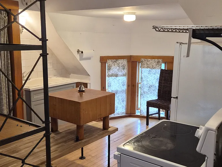 178 N Gorham Rd #3 — Photo 1