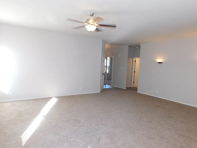 9231 Foxgrove Way — Photo 9