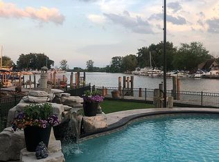 30780 N River Rd, Harrison Township, MI 48045