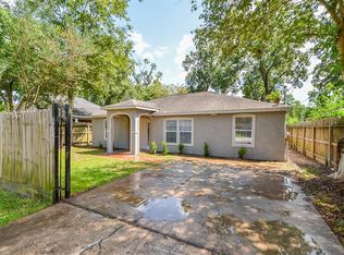 8146 Record St, Houston, TX 77028
