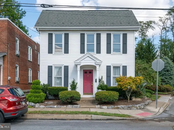 100 Columbia Ave, Mount Joy, PA 17552