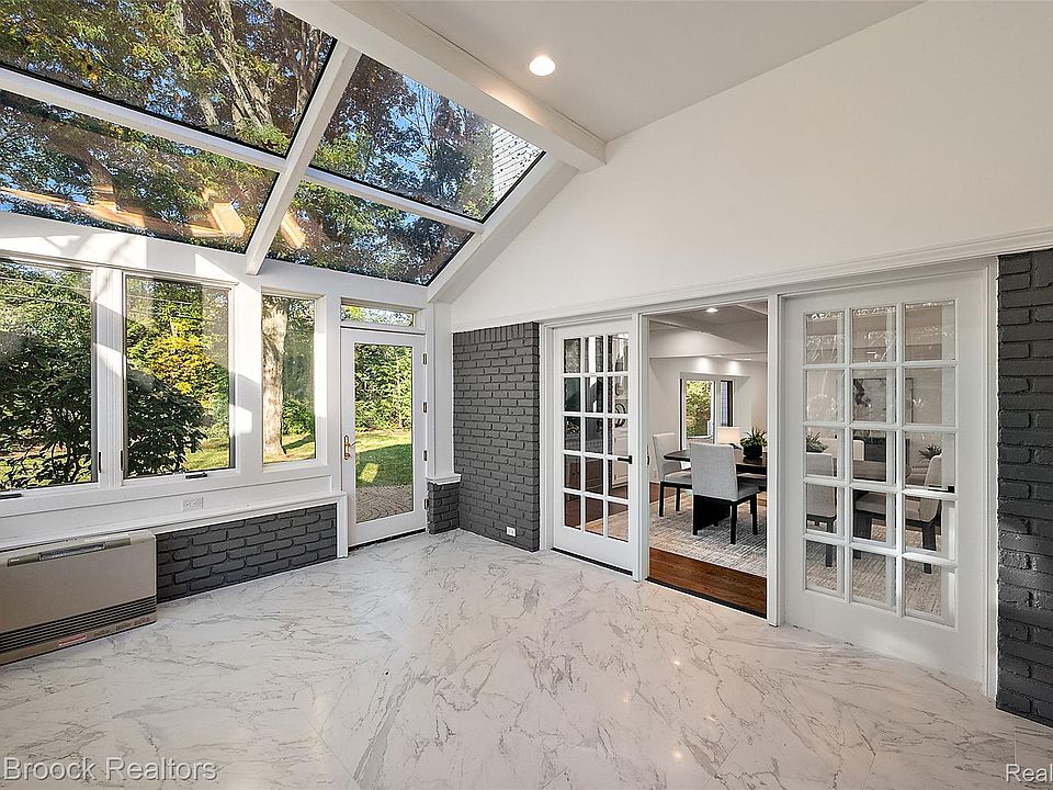1257 Charrington Rd, photo 27