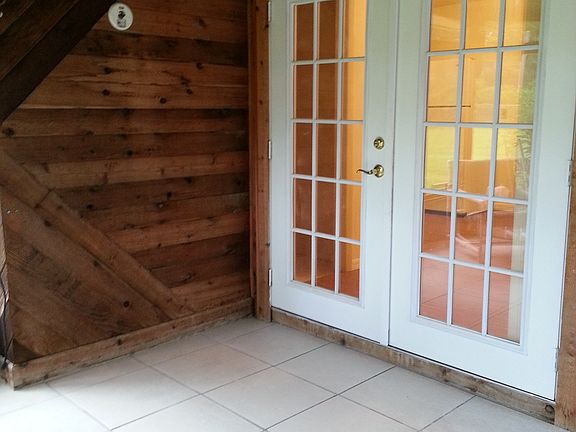 Screened/tile/finished porch