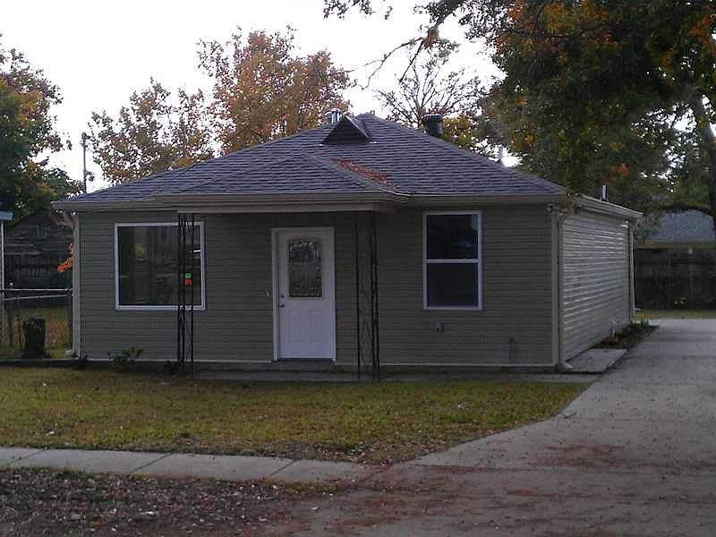 1st image of 2308 Claire Ave