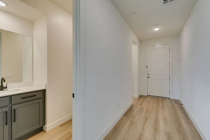 759 Faircliff Ct — Photo 4