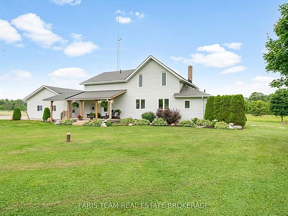 3rd image of 2433 County Road 121 Rd