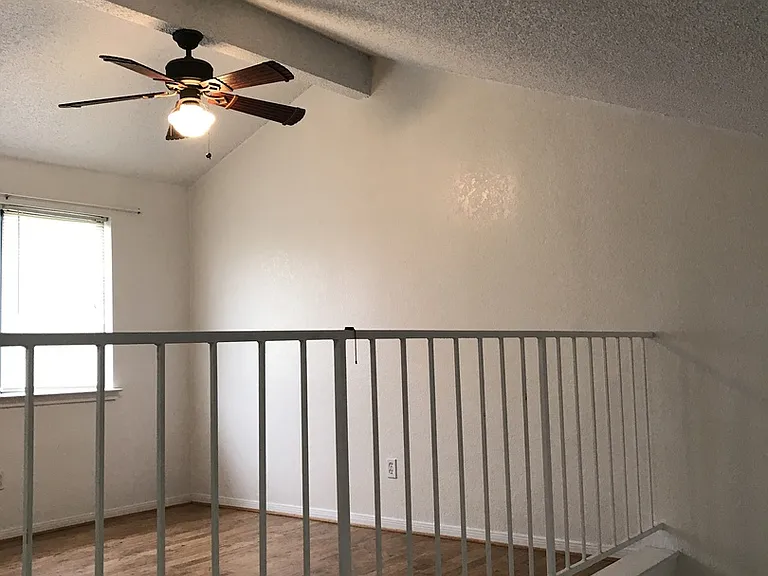 3202 Green Valley Dr — Photo 8