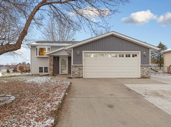 1308 17th St SW, Faribault, MN 55021