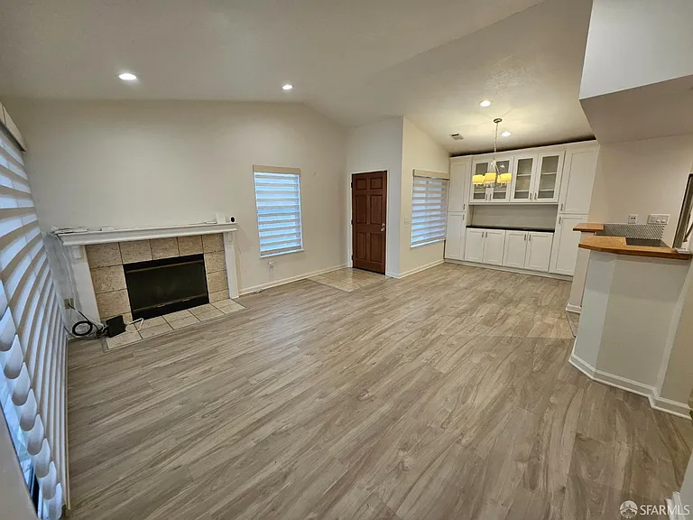 34645 Pueblo Ter — Photo 8