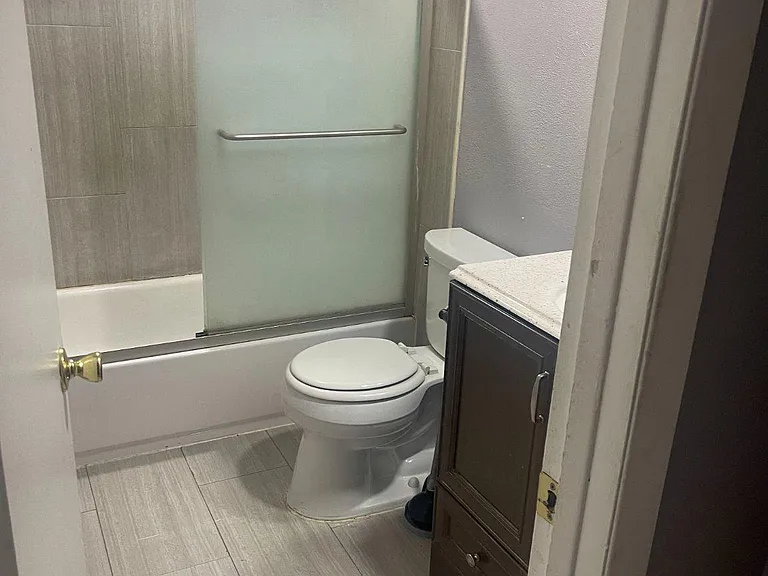 128 Rockland Dr — Photo 14