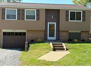 353 Walker Manor Cir, Colliers, WV 26035