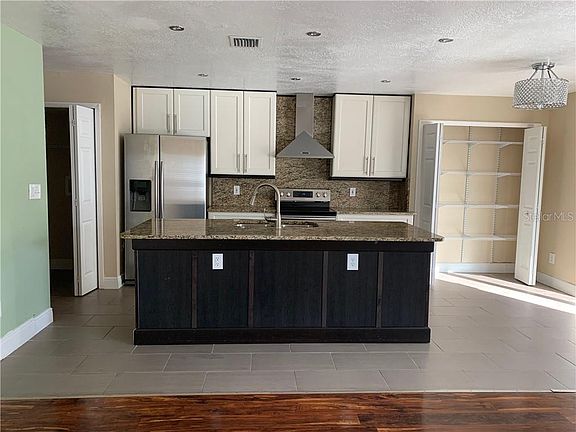 5th image of 2220 Heathwood Cir #1