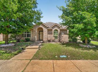 1731 Overlook Dr, Lancaster, TX 75146