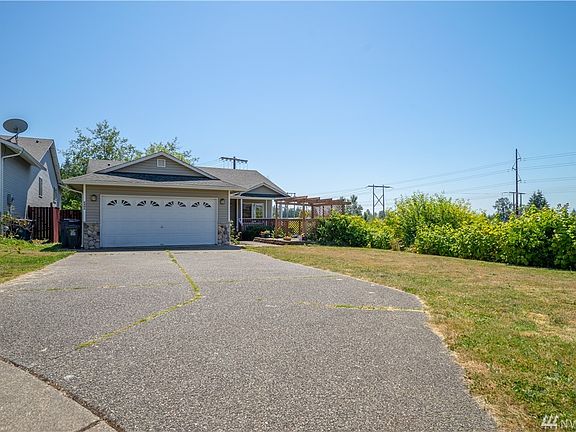 3rd image of 6406 81st Dr NE