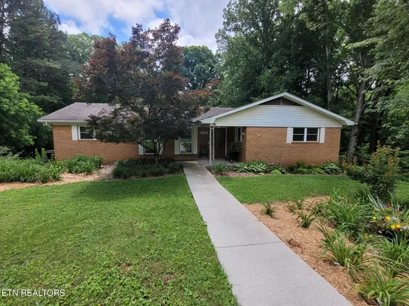 1466 Hillvale Rd, Louisville, TN 37777