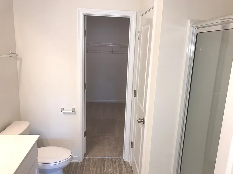 157 King William Dr — Photo 4
