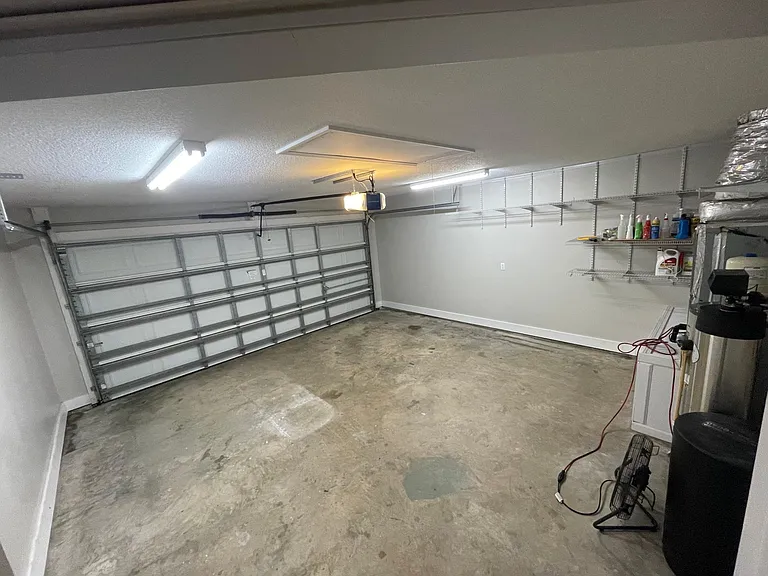 212 Victorias Cir — Photo 3