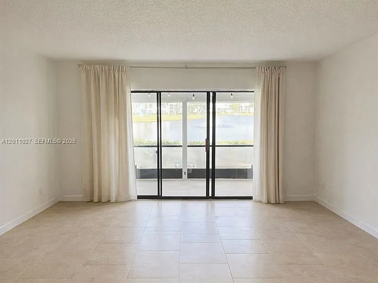 1110 Green Pine Blvd #C1 — Photo 3