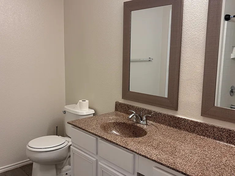 3012 Southern Hills Ln — Photo 8