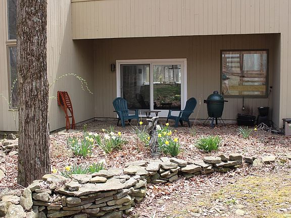 5th image of 33 Woodland Dr