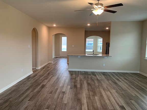 5th image of 5301 Persimmon Dr