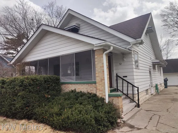 12 Neome Dr, Pontiac, MI 48341