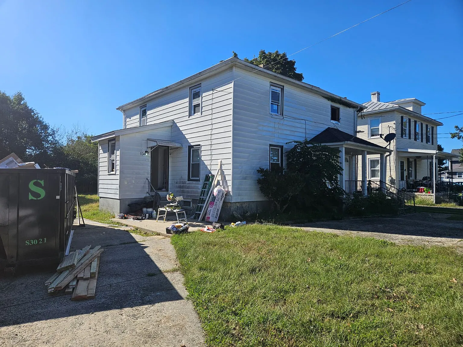 3 bed, 900 sqft, $1,900 — Photo 2