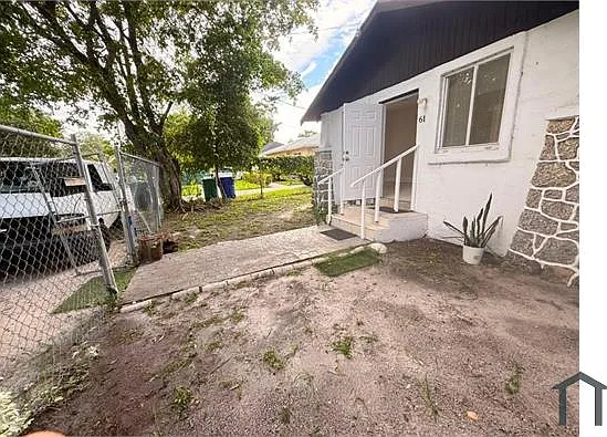 3 bed, $2,400 — Photo 2