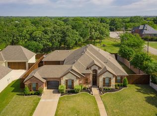 2701 Zinfandel Ln, Arlington, TX 76001