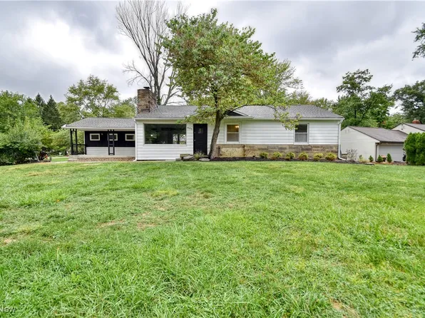 444 Dumbarton Blvd, Richmond Heights, OH 44143
