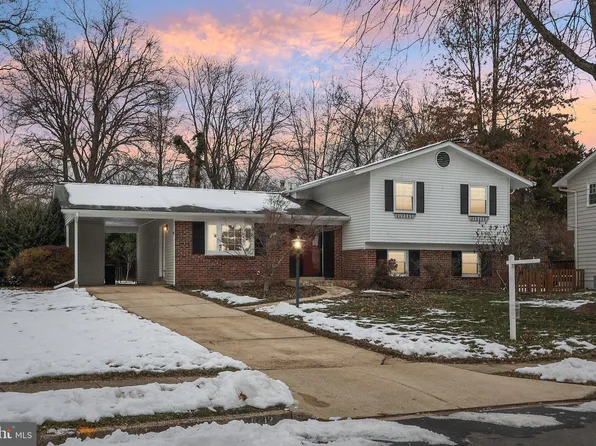 8412 Manassas Cir, Vienna, VA 22180
