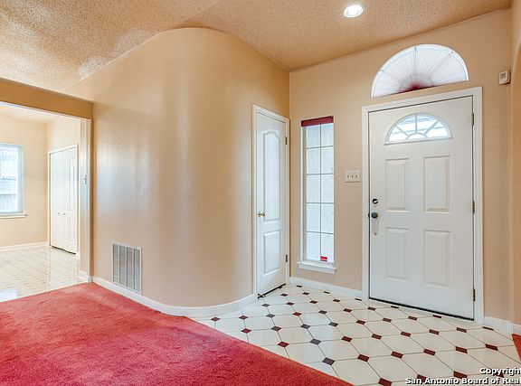 5th image of 13639 Summer Glen Dr