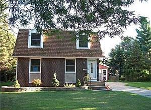 1st image of 93 Gaspe Dr