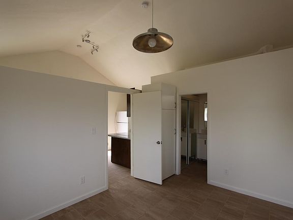 4th image of 337 1/2 N Avenue 53