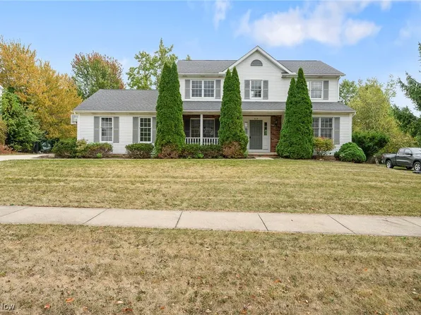 859 Brookfield Dr, Aurora, OH 44202