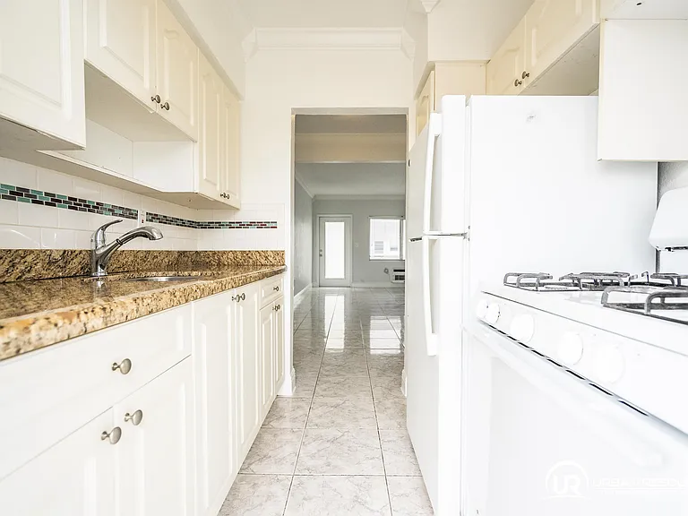 7640 Carlyle Ave #10A — Photo 17