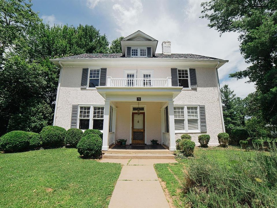 1st image of 7 N Princeton Cir