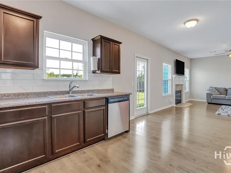 1597 Longleaf Ct — Photo 10