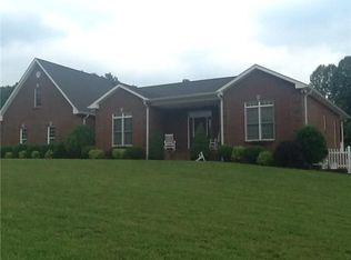 1310 Shady Grove Rd, Clarksville, TN 37043