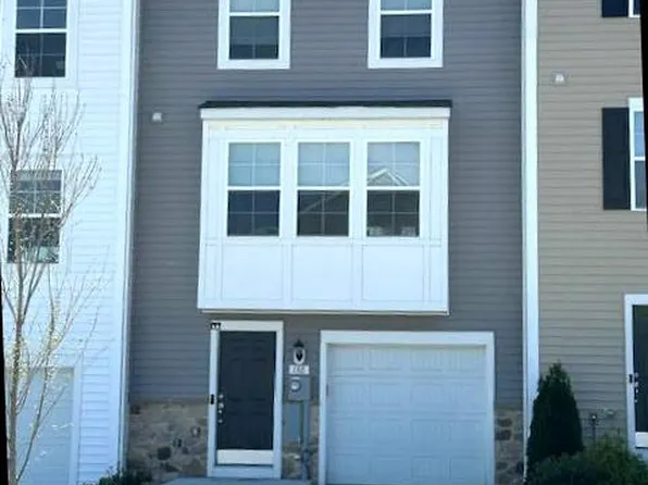 188 Tate Manor Dr, Charles Town, WV 25414