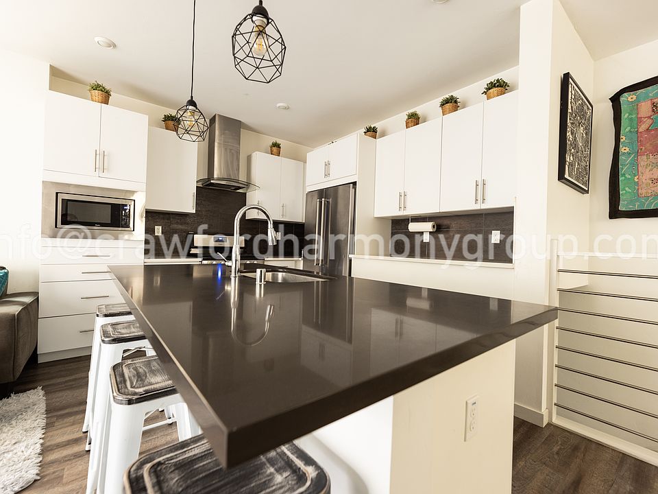 1st image of 459 Lug Ln