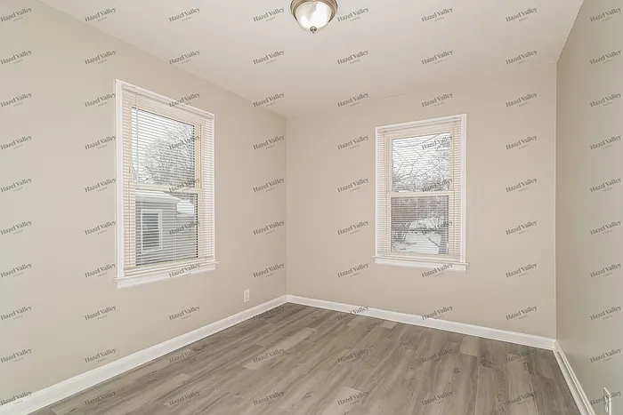 1147 Darr Dr — Photo 8