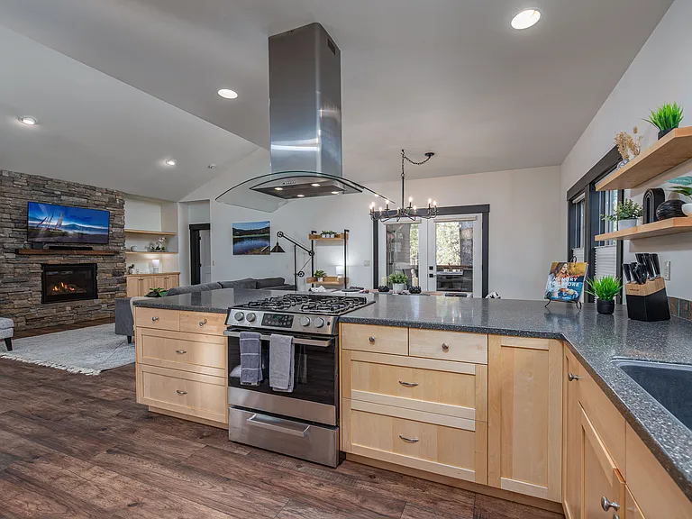 2340 NW Bens Ct — Photo 17