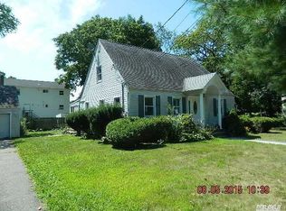 61 E 8th St, Huntington Station, NY